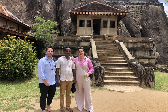 14-Day Private Tour All Around Sri Lanka - Anuradhapura’s sacred circuit: Jaya Sri Maha Bodhi, stupas, and ancient temples