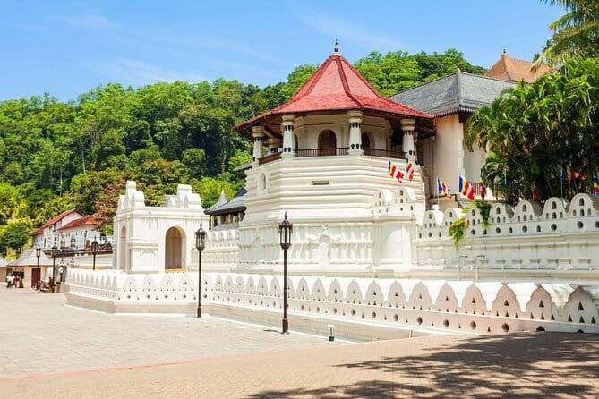 14 Days/ 13 Nights -Sri Lanka Tour on Culture, Wildlife & Beaches - Key highlights in plain terms