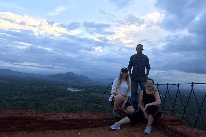 14 Days Sri Lanka ALL in One Classic Tour - Mirissa Beach Plus a Whale Watching Day