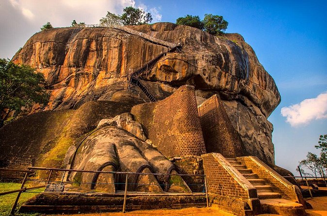 4 Days 3 Nights explore sri Lanka with Mirissa Cabs Sri Lanka - Price and what you’re really paying for ($470)