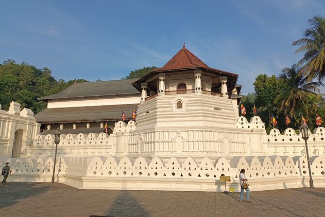 4 Days Amaizing Classic Mini Tour Sri Lanka - Price and the real cost: what $635 includes, and what you should budget