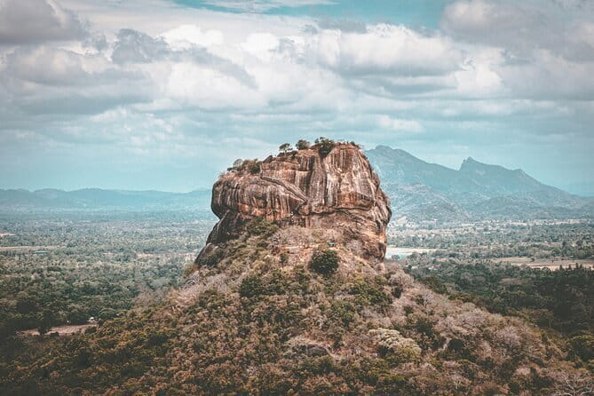 4 Days Private Tour In Sri Lanka - Price and what your $720 covers, plus the lunch gap