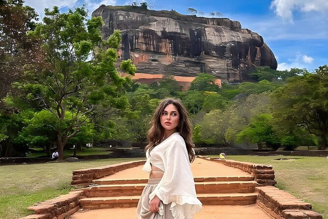 5 Day Sri Lanka Tour : Including Temple of Tooth & Sigiriya Trip - Day 1: Sigiriya Lion Rock, Pidurangala Climb, and Dambulla Caves