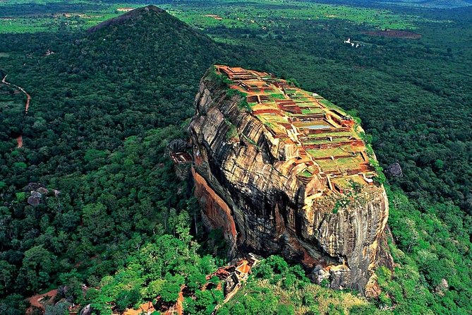 6-Day Sri Lanka Heritage Private Tour - Day 2: Polonnaruwa Ruins and Sigiriya Lion Rock