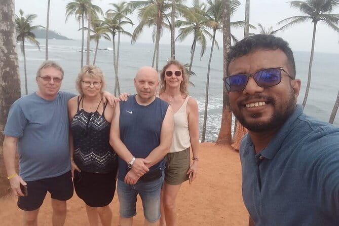 7 Days Private Guided Tour in Sri Lanka - Day 2 in Kandy: spice garden lessons, gem shopping, and lake views