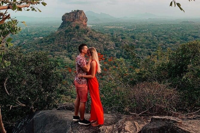 7 Days Private Guided Tour in Sri Lanka - Day 4: Nine Arches Bridge, Dunhinda Falls, and Little Adam’s Peak