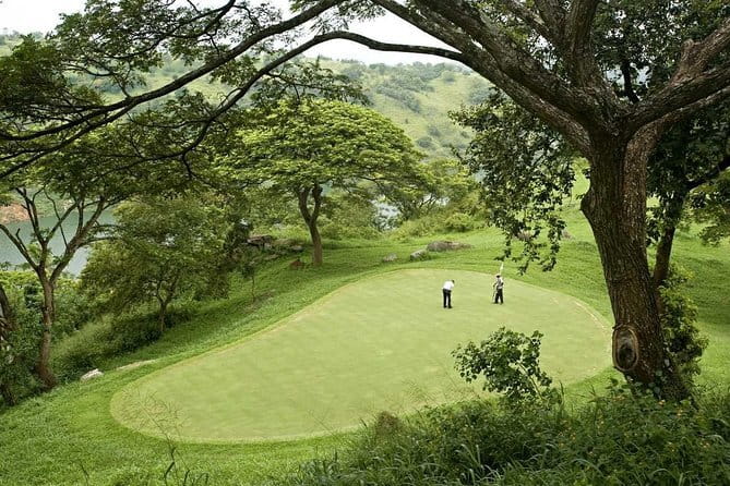 7 Days Sri Lanka Tour Chauffeur Wildlife and Heritage Adventure - Day 4: Horton Plains National Park and the Nanu Oya to Ella train ride