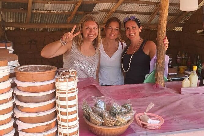 8 Days Tour Sri Lanka (Hotels, Breakfast, Dinner & Luxury Car) - Day 1 in Negombo: Beach, Fish Market, and Lagoon Boat Time