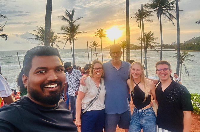 9 Day Sri Lanka Round Tour with Private Driver - Day 3: Kandy transfer with Peradeniya gardens and the Temple of the Tooth