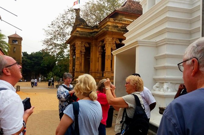 Airport Layover Colombo City tour - Gangaramaya Buddhist Temple: a meaningful cultural reset