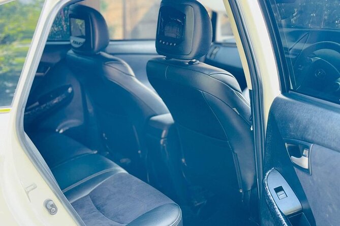 Airport Taxi Transfers from Colombo Airport to Mirissa - English-Speaking Chauffeur, AC, And Official Private Vehicles