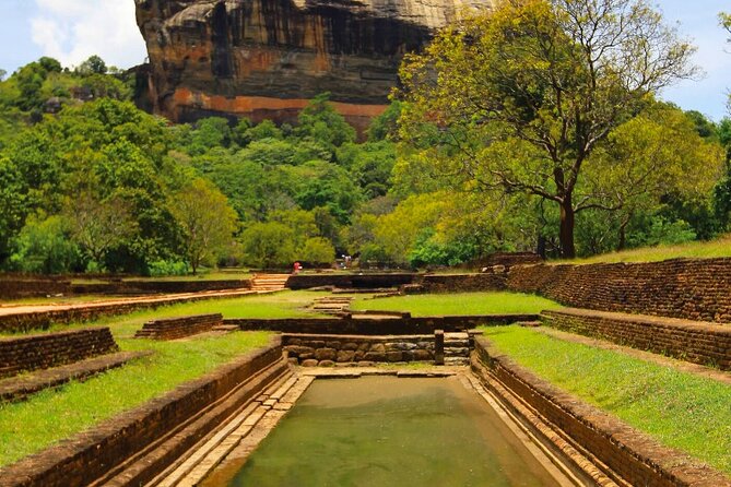 All-inclusive Day Tour of Sigiriya & Dambulla from Colombo - Ranweli Spice Garden and Ayurvedic lessons: smell the spices, learn what they do