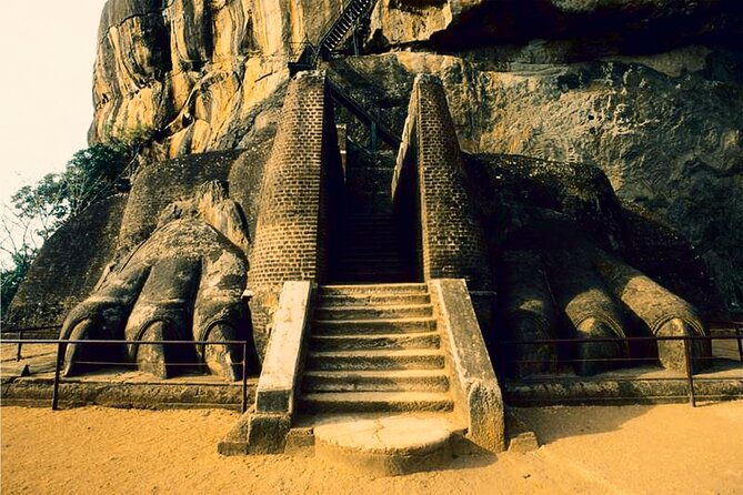 All Inclusive Sigiriya and Dambulla Day Tour from Colombo - Weather matters more than you think