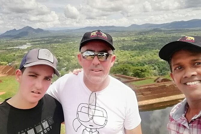 All Inclusive Sigiriya and Dambulla Private Day Tour from Colombo - Lunch and Timing: What a 12 to 14 Hour Day Feels Like
