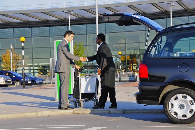 Bandaranaike International Airport(CMB) to Colombo Hotels - Why this CMB to Colombo transfer makes your arrival simpler