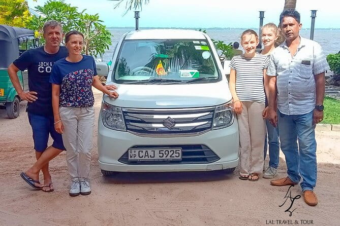 Colombo Airport Pickup and Drop-off Transfer - Quick hits before you book
