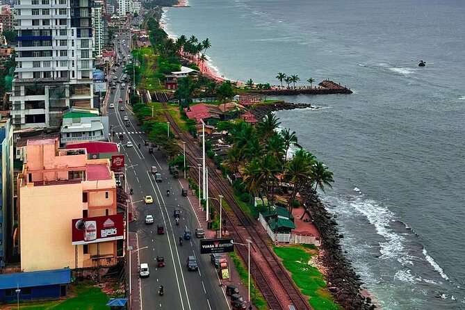 Colombo by Tuk Tuk – Sightseeing Entry Fees included - Kayman’s Gate, the Grand Mosque, and the Wolvendaal Church