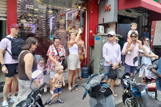 Colombo City Highlights Bus Tour - Stop 7, Gangaramaya Temple: The One Entrance Fee You Should Plan For