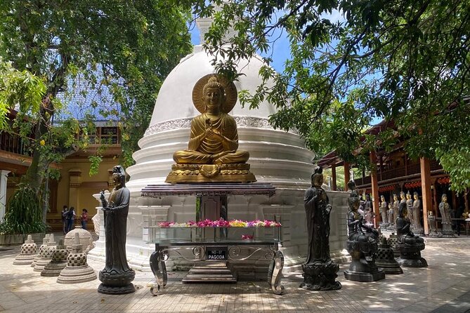 Colombo City Highlights by Tuk Tuk – All-Inclusive Adventure - Viharamahadevi Park and Independence Memorial Hall for the classic Colombo view
