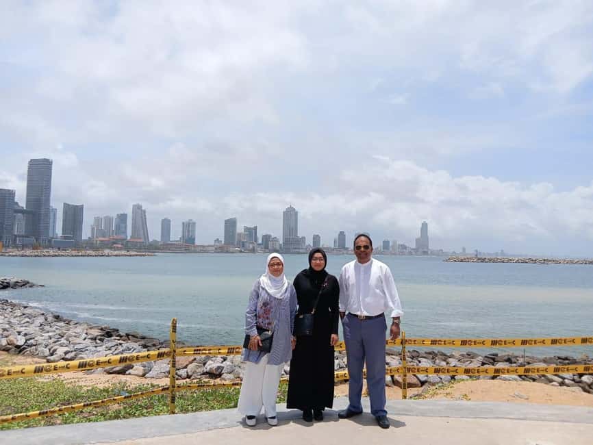 Colombo: City Sightseeing Tour by Car with Driver-Guide - Maritime Museum and Sambodhi Chaithya: sea history meets a modern shrine
