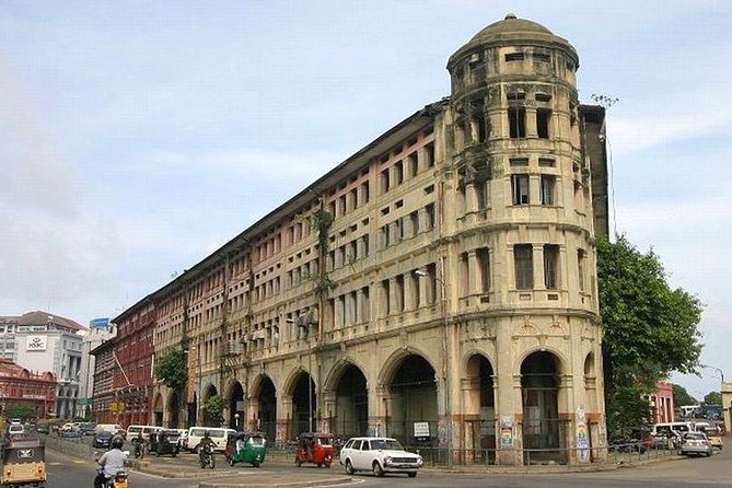Colombo City Tour by Car – Private & All-Inclusive - Temples and spirituality: Gangaramaya plus the Captain’s Garden Kovil