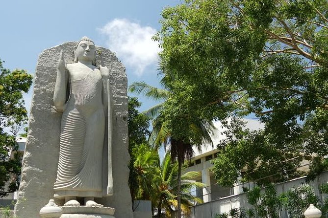 Colombo City Tour from Negombo - Dutch Hospital Shopping Precinct: colonial bones, modern browsing
