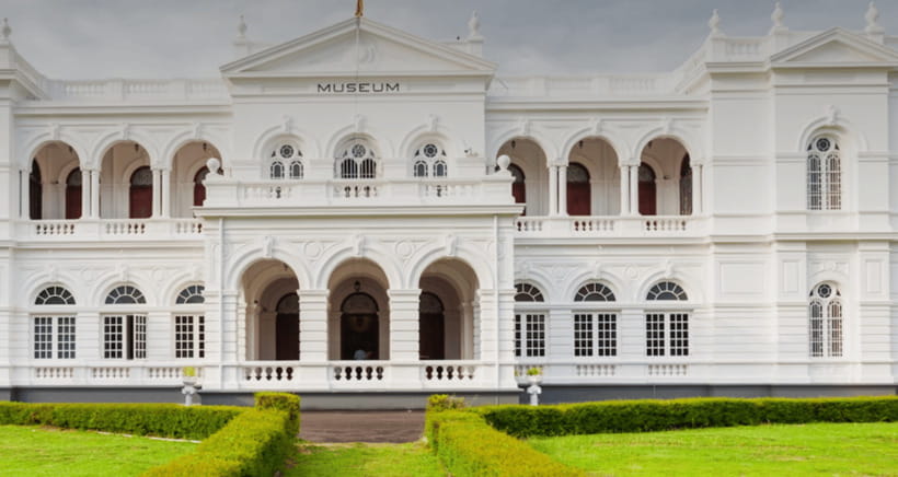 Colombo City Tour with Entry Tickets & Hotel Pickup - Viharamahadevi Park and Town Hall Area: A Breather in the Middle of the Day