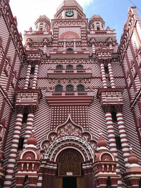Colombo City Tour with Entry Tickets & Hotel Pickup - Pettah Market: Spices, Textiles, Electronics, and the Art of Not Getting Lost