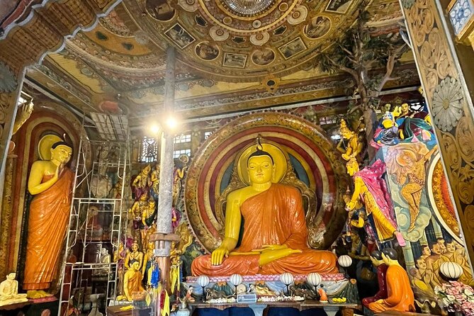 Colombo City Tour With Historical Places ( All Inclusive ) - Religious Sites Close Together, Mosque, Hindu Shrine Room, and Gangaramaya