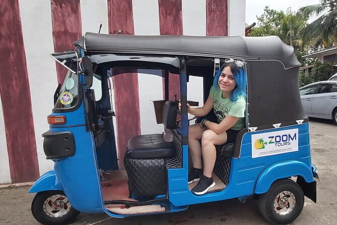 Colombo City Tour with Lunch/Dinner - All Inclusive - Your Route: Temples, Markets, Fort Sights, and Sea Breezes