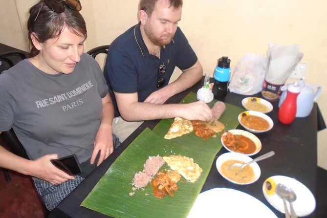 Colombo Express Food Tour with 9 + Tastings - How to prep your appetite for hot, spicy, and handheld bites