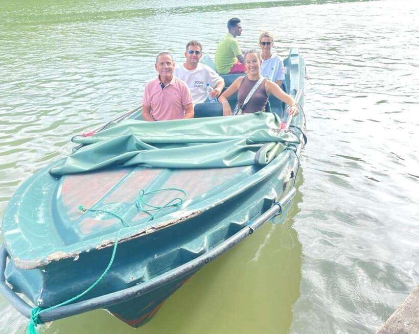 Colombo-Galle Fort, Boat Safari, Turtles, Amazing Group Tour - Meetiyagoda moonstone mine: see how it is actually done