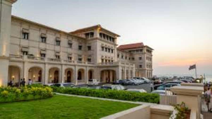 Colombo: Guided City Tour with Entry Tickets - Pettah: markets, Old Town Hall, and street-level Colombo