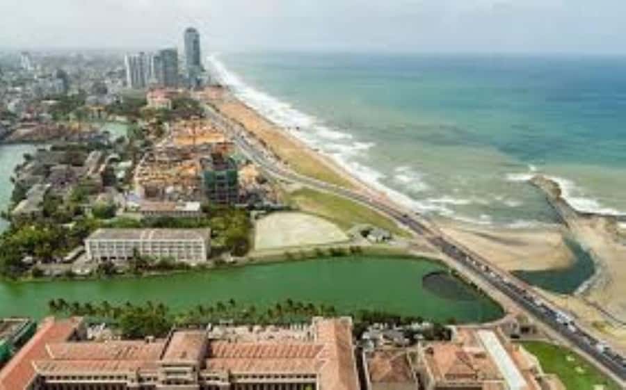 Colombo: Guided City Tour with Entry Tickets - Lotus Tower Road and Independence Square for city-scale perspective