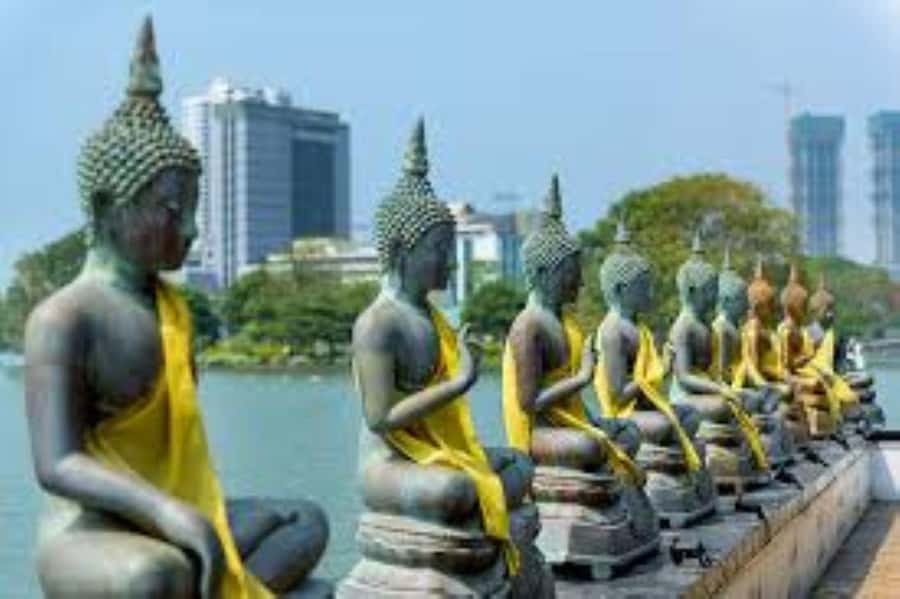 Colombo: Guided City Tour with Entry Tickets - Shopping time and how the tour wraps up
