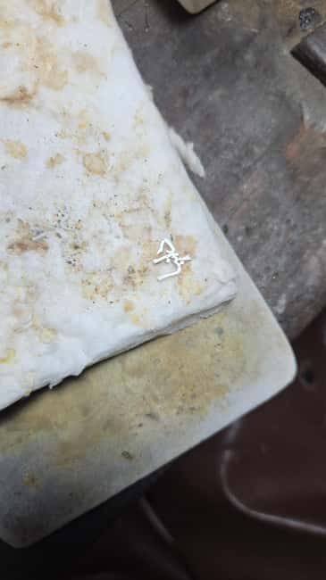 Colombo: Jewelry Workshop Experience 3-6 Hours-Free Jewelry - The 3-Hour Workshop: Stone Setting, Polishing, and Design Sketching