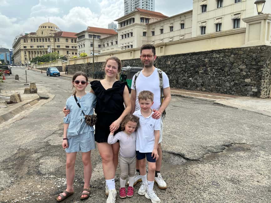 Colombo: Local Food Tour & Sightseeing by Tuk-Tuk with Meals - Colombo flavors you can connect with sambal and curry
