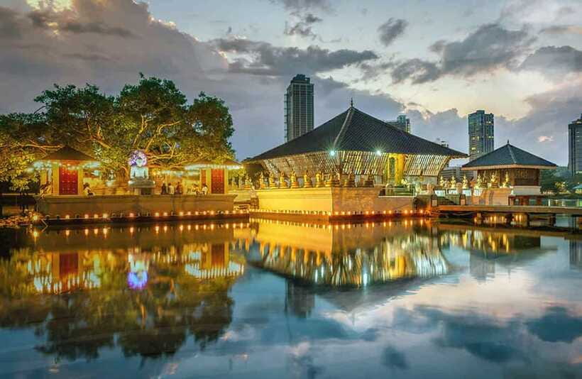 Colombo: One Day Private City Tour With Gangaramaya Temple - Gangarama museum, artefacts, and a smarter way to understand the temple