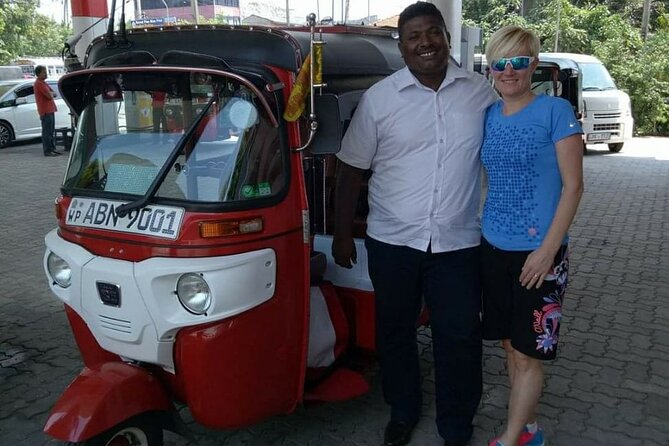 Colombo private city tour by tuk tuk morning and evening - Old Parliament Building and Old Town Hall for colonial-era architecture