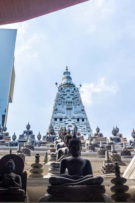 Colombo: private city tour from Negombo with hotel transfers - Temple time: Hindu Kovil opening hours and a local-style flower offering