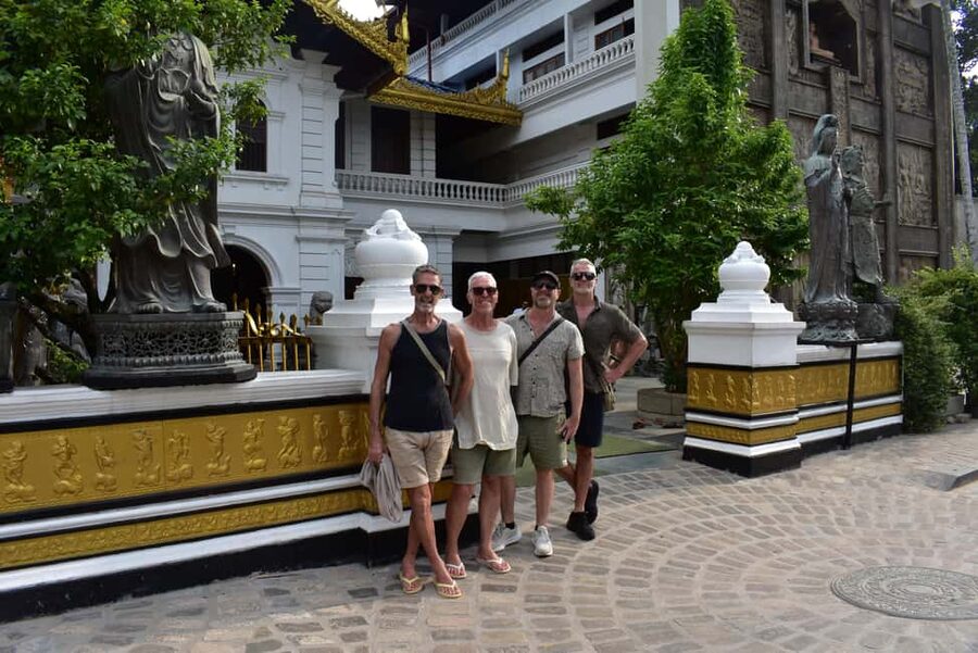 Colombo: private city tour from Negombo with hotel transfers - Independence Square and the breeze-friendly memorial setting