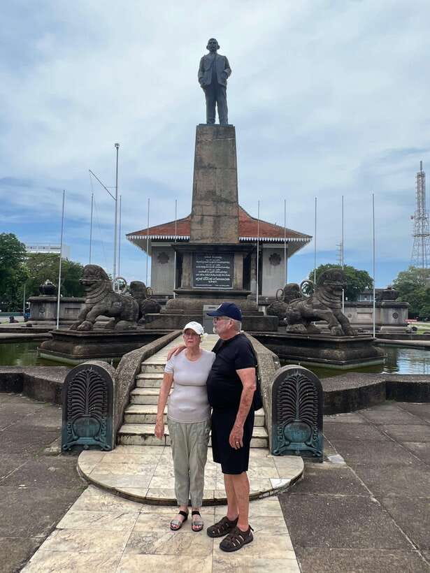 Colombo: Private City Tour with Local Food Tour by Tuk-Tuk - Choosing this tour over DIY in Colombo