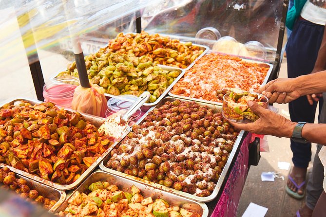 COLOMBO PRIVATE CITY TOUR WITH street food( All inclusive ) - Your tuk tuk route: food stops plus Old Colombo highlights