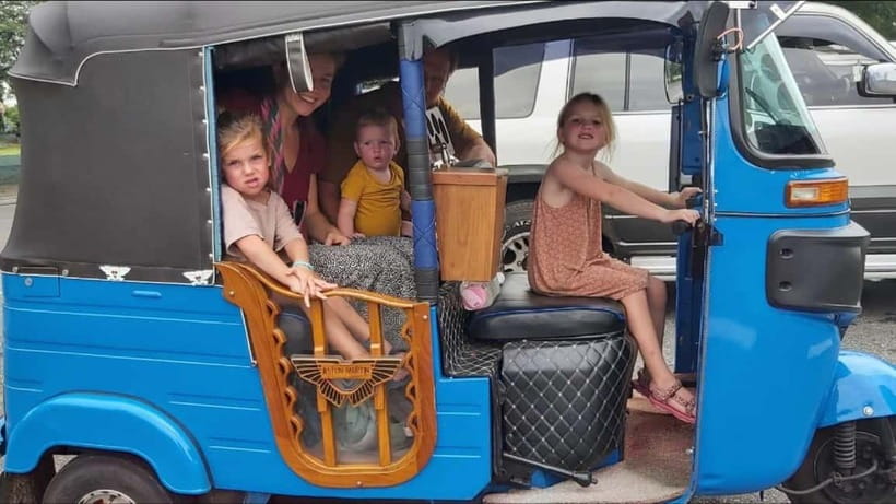 Colombo: Private City Tuk-Tuk Tour with Local Guide & Pickup - Market time: Pettah Market and the vegetable market reality check