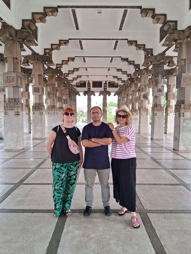 Colombo: Private Guided Tuk Tuk City Tour with Hotel Pickup - Getting Oriented at the Old Clock Tower and Dutch Hospital Area