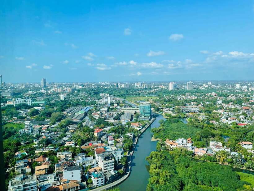Colombo Shore Excursion, History Legacy and hidden gems - Getting Oriented on Colombo Fort: Lighthouse, Clock Tower, and the Old City Feel