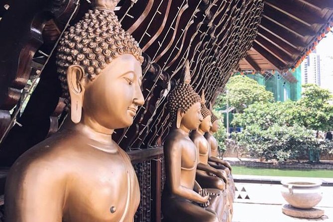 Colombo Sightseeing & Shopping - Jami Ul-Alfar Mosque: Pettah’s Indian Muslim Community Story