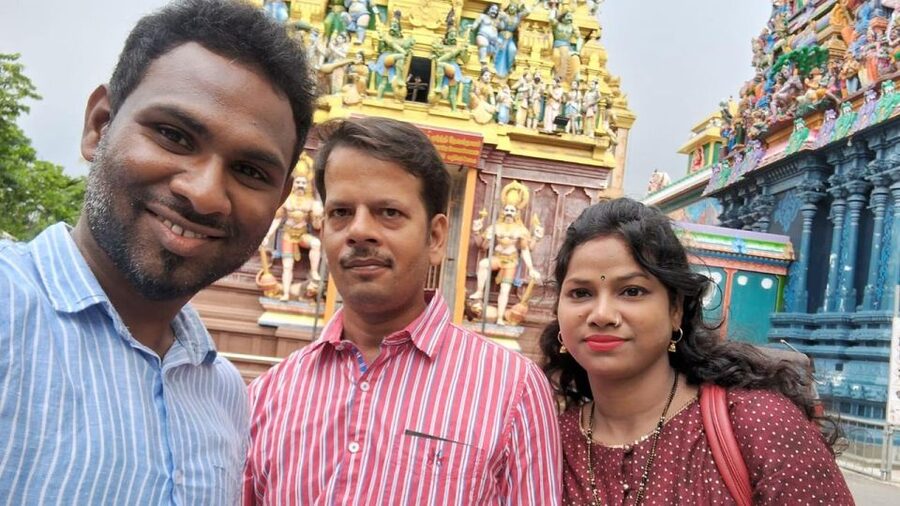 Colombo: Sightseeing Tour by Tuk Tuk Safari - All Inclusive - Lotus Tower and Independence Square: modern skyline meets national pride