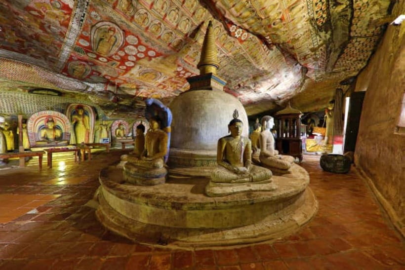 Colombo: Sigiriya, Dambulla Caves, & Wildlife Day Tour - Sigiriya Village Lunch and Local Fruit, A Break From Ticket Booth Tourism