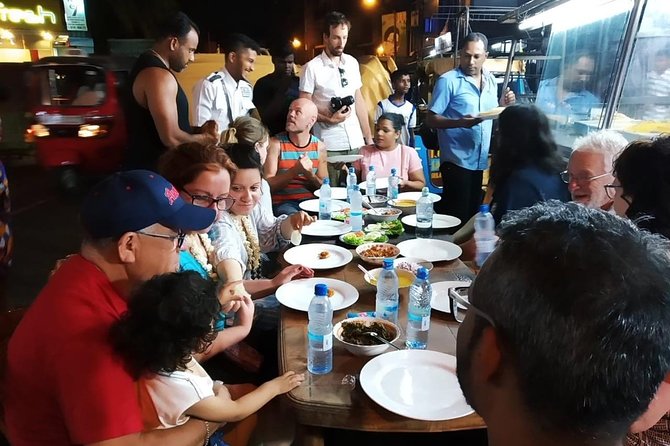 Colombo STREET Food with private guide city tour(All - included ) - Pettah market streets: where your food senses actually turn on